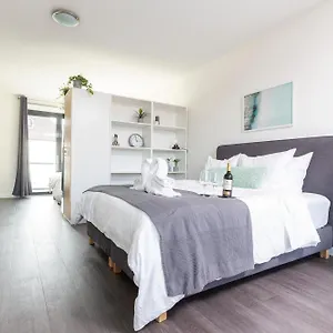Family Executive With Balcony Open Utopia Flora 20f Niederlande